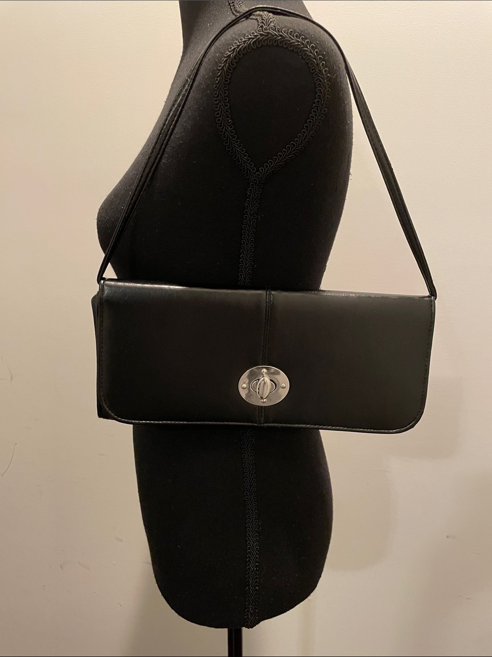 B. Bag Slim Clutch Shoulder Bag Black Practical Minimalist